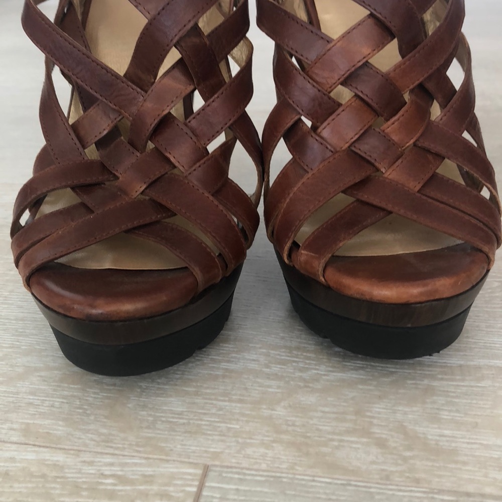 Stuart Weitzman Women's Brown Strappy High-Heel Sandals - Picture 2 of 6